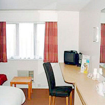 Days Inn Stansted Bishop'S Stortford Станстед Маунтфитчет Екстериор снимка